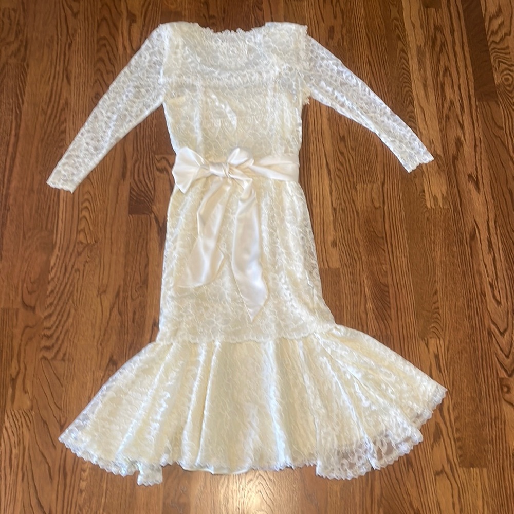 🤍Jessica McClintock Lacy Dress🤍 - Picture 1 of 13